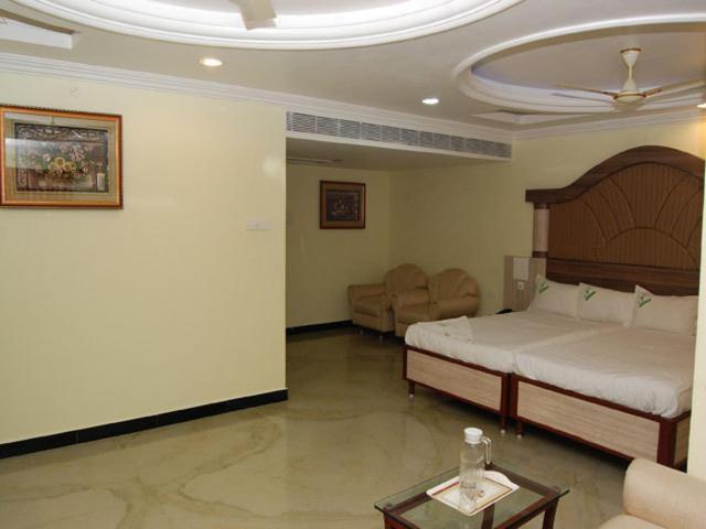 Shri Perumal Inn Pondicherry Exterior photo